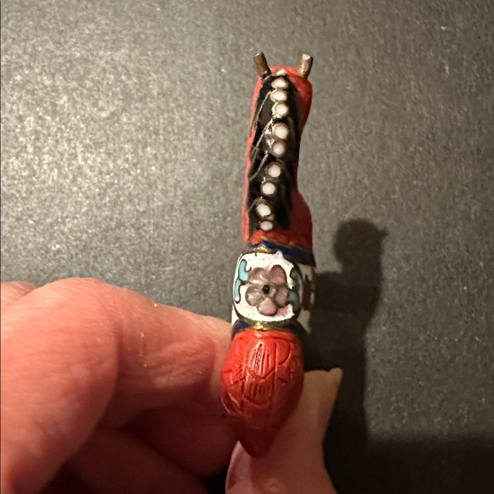 Rare Vintage Cinnabar Horse with White Cloisonné - Picture 3 of 6
